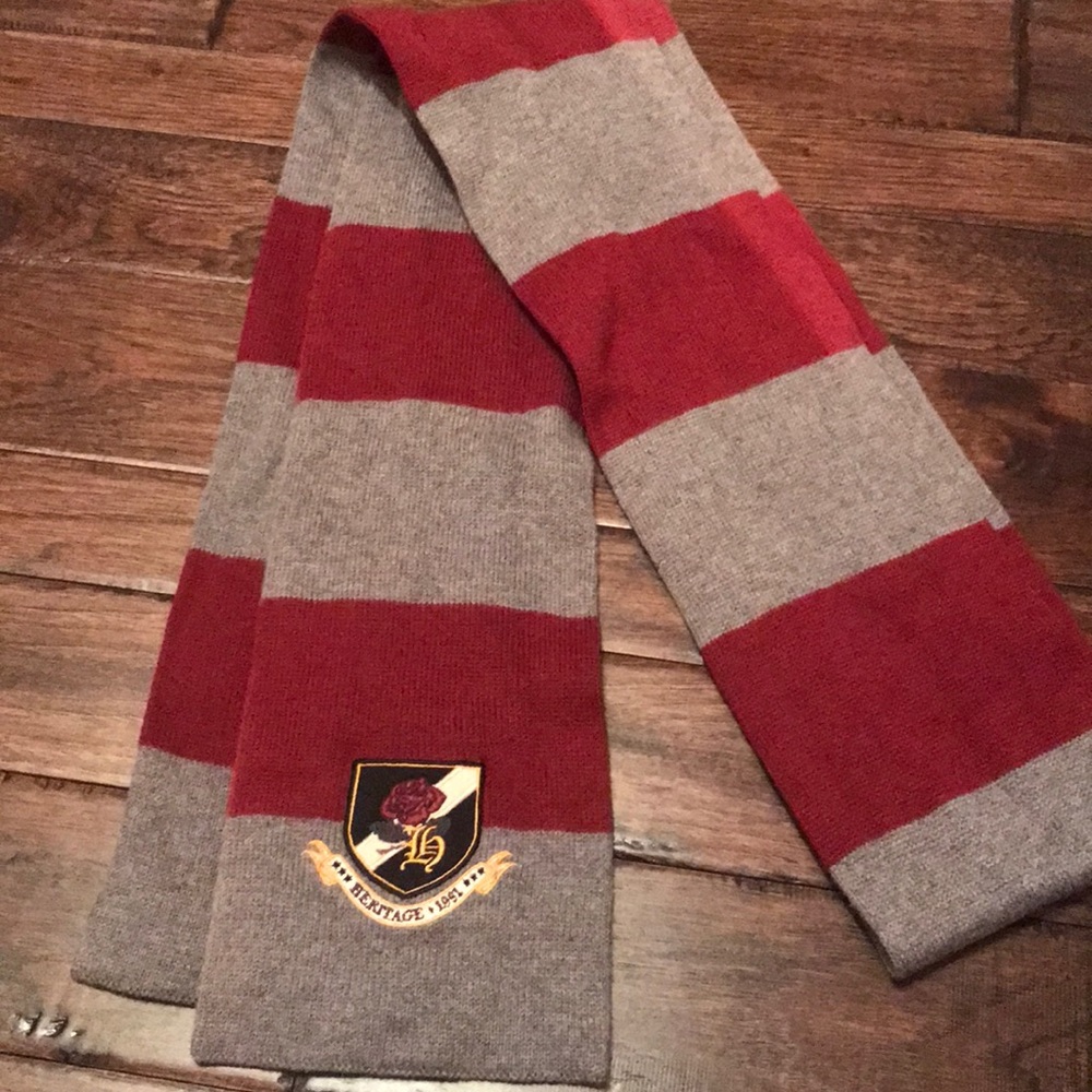 Harry Potter style scarf ⚡️